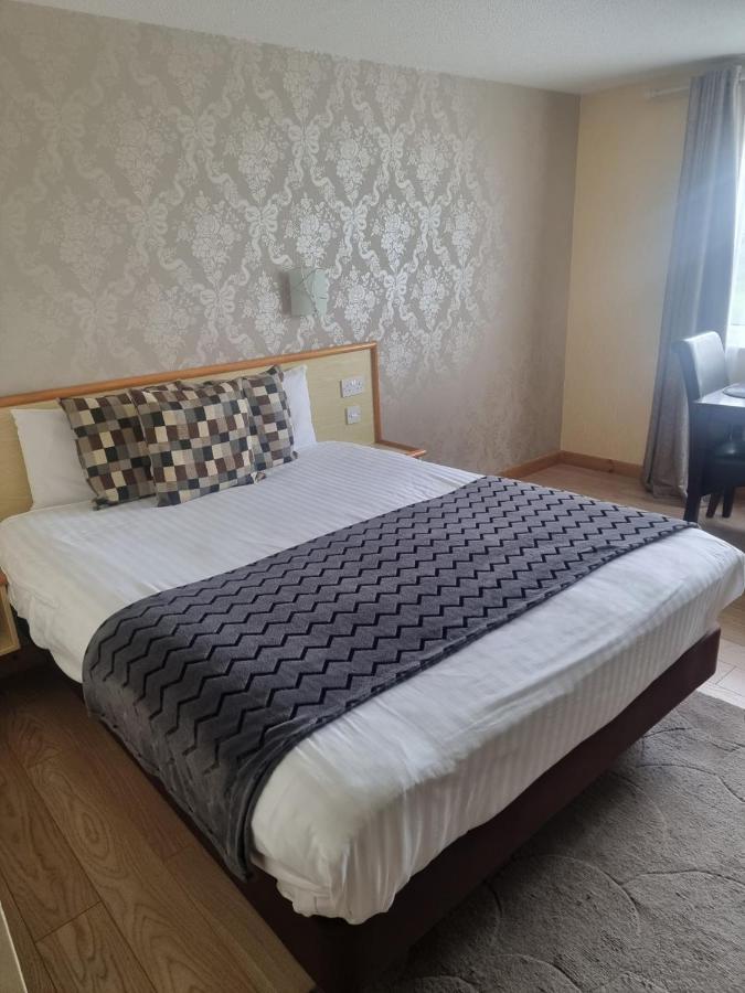 Travel Plaza Hotel Desborough Kültér fotó