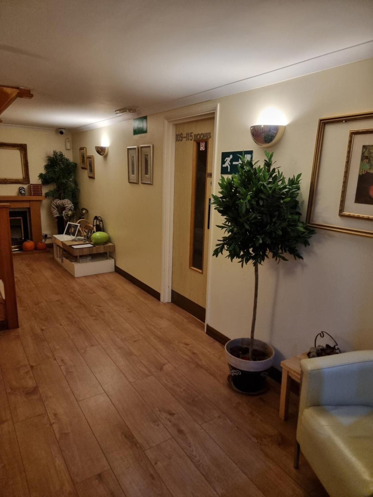 Travel Plaza Hotel Desborough Kültér fotó
