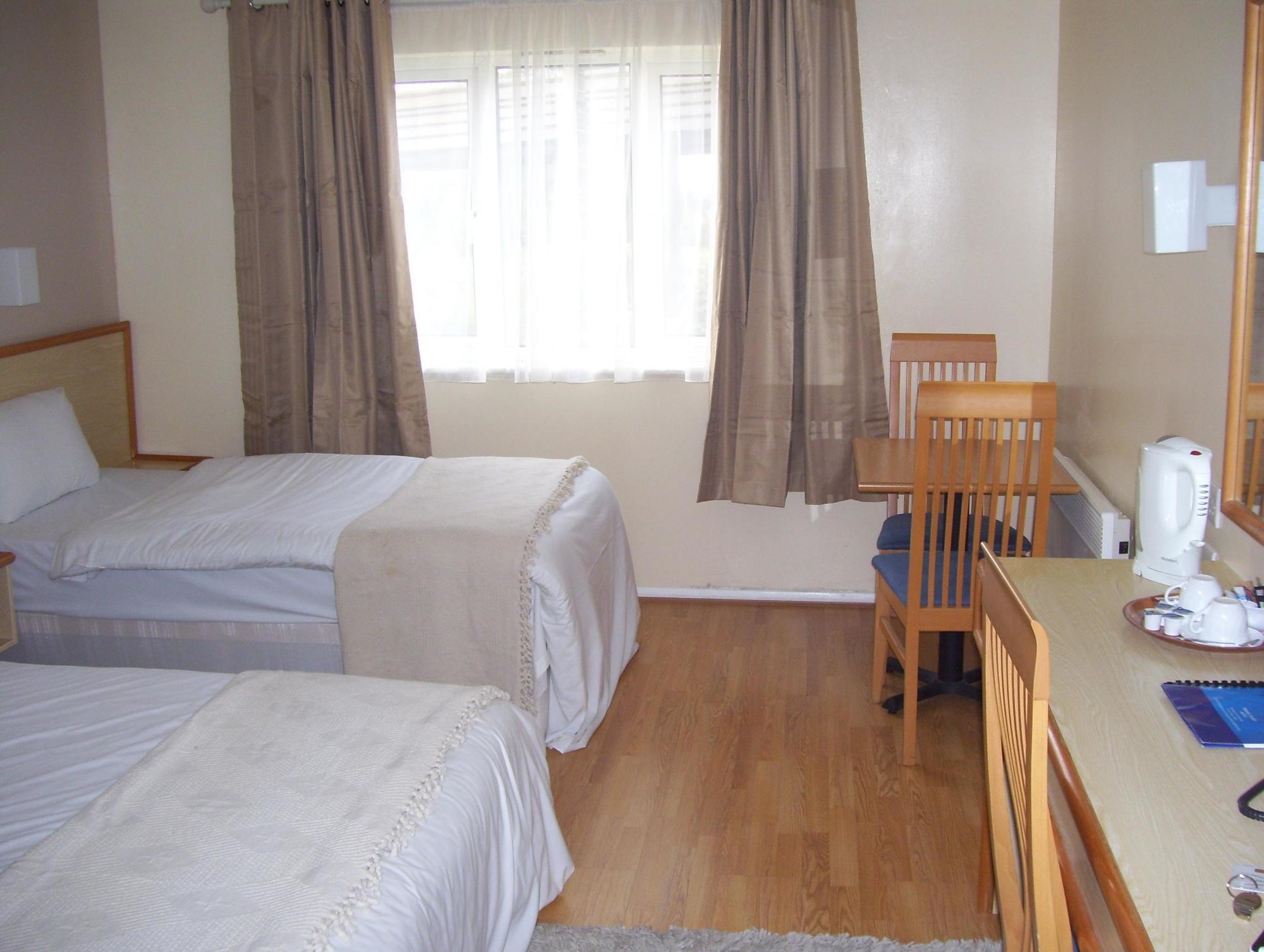 Travel Plaza Hotel Desborough Kültér fotó