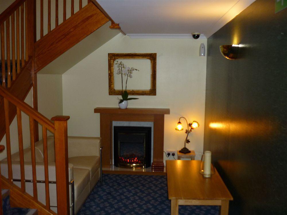 Travel Plaza Hotel Desborough Kültér fotó