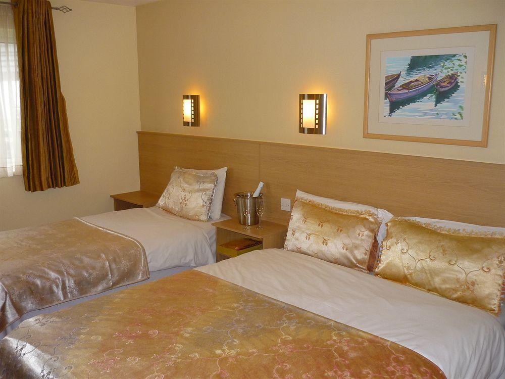 Travel Plaza Hotel Desborough Kültér fotó
