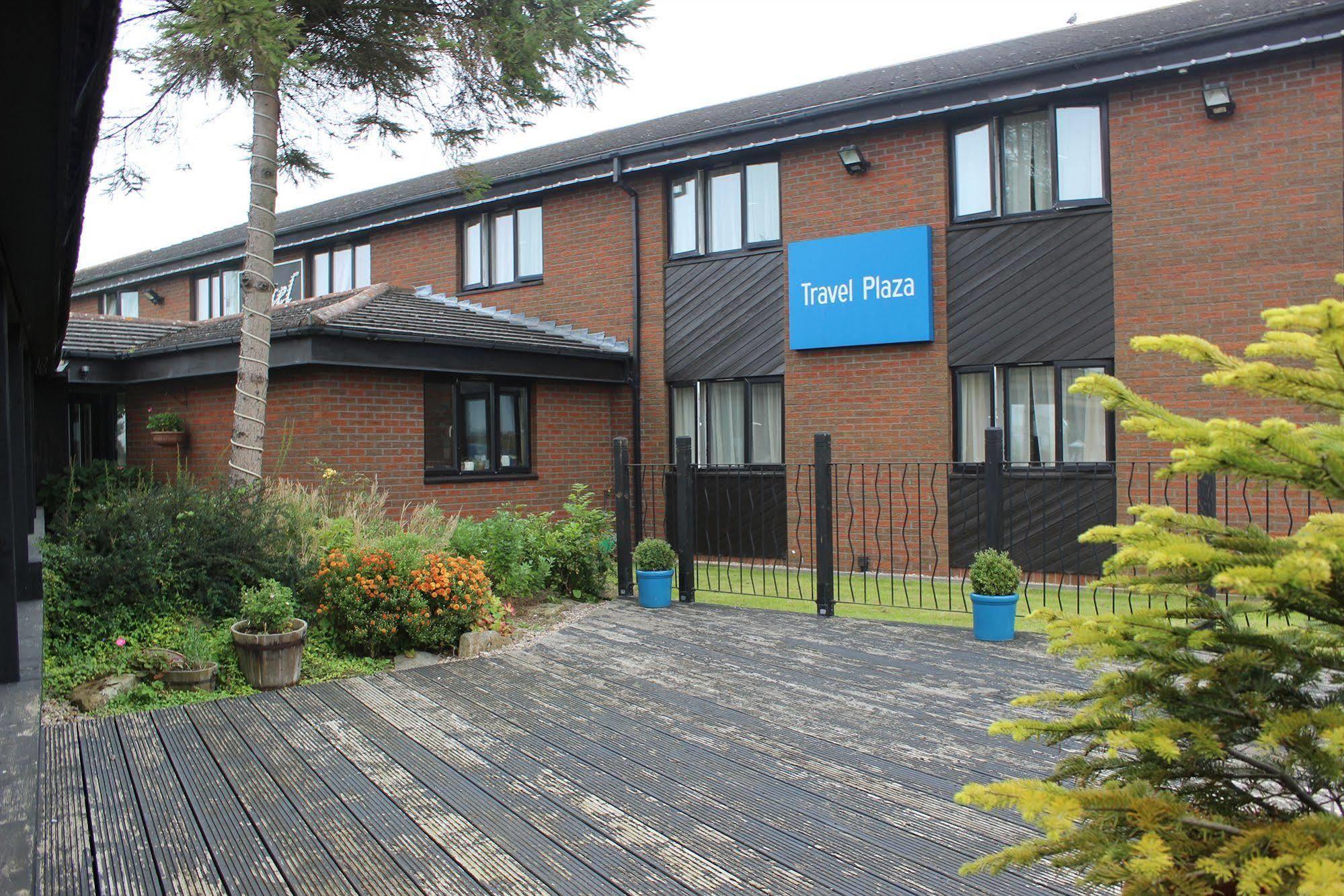 Travel Plaza Hotel Desborough Kültér fotó