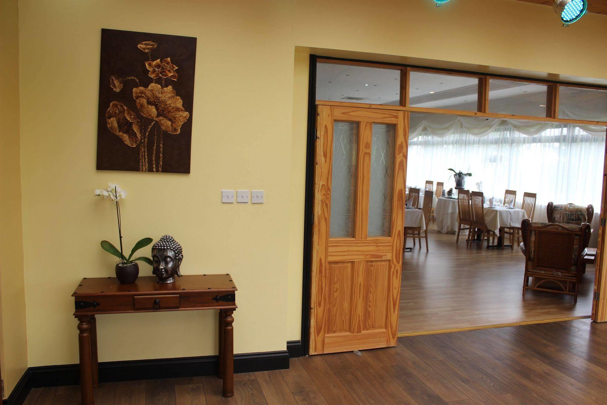 Travel Plaza Hotel Desborough Kültér fotó