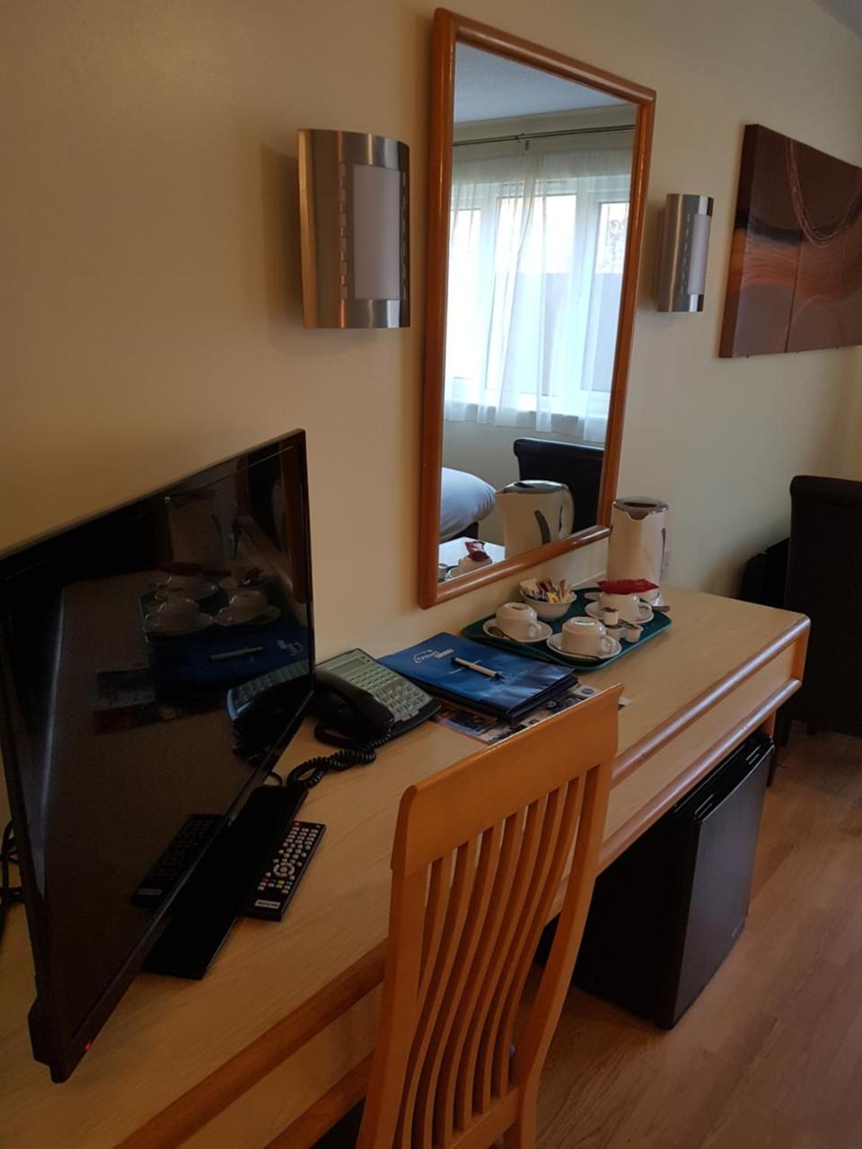 Travel Plaza Hotel Desborough Kültér fotó