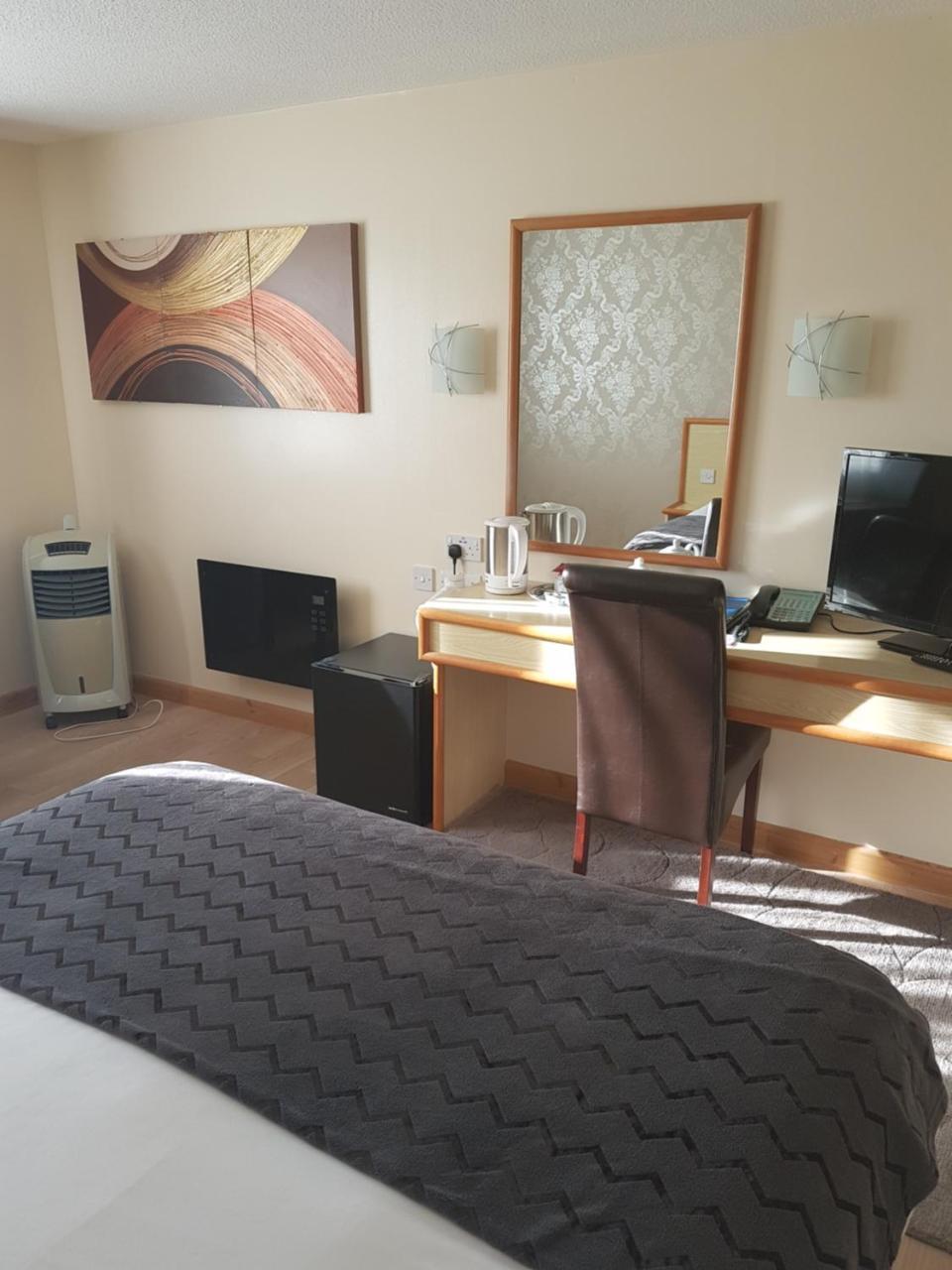 Travel Plaza Hotel Desborough Kültér fotó